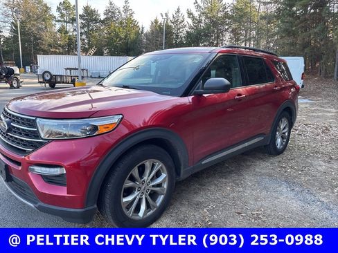 Used 2020 Ford Explorer XLT w/ Equipment Group 202A image 3