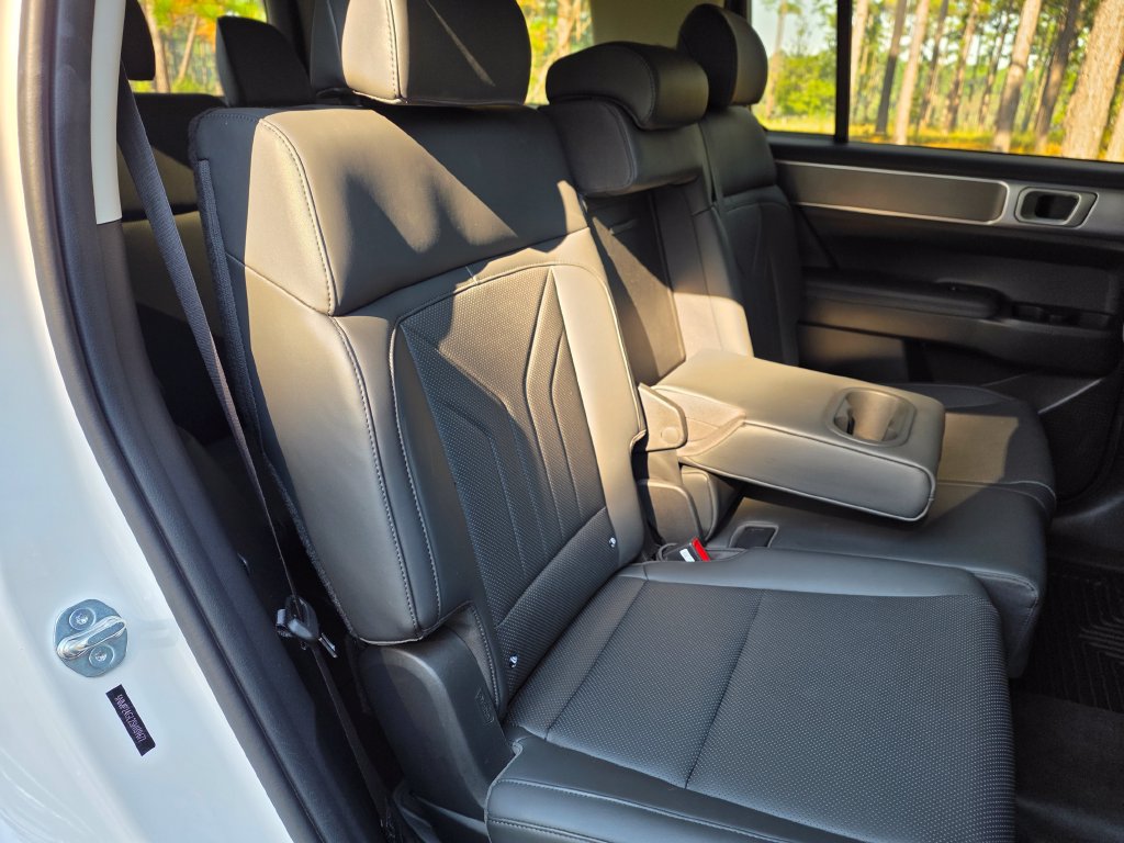 Used 2025 Hyundai Santa Fe SEL FWD image 21