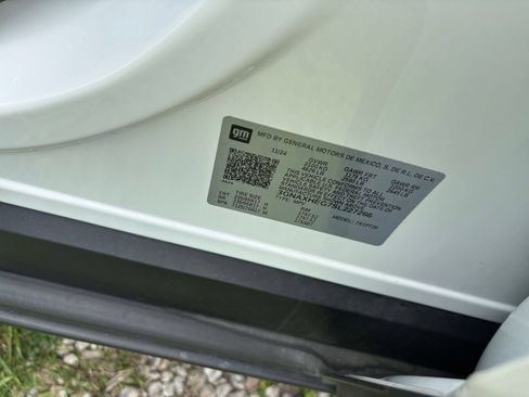 Used 2025 Chevrolet Equinox LT FWD image 26