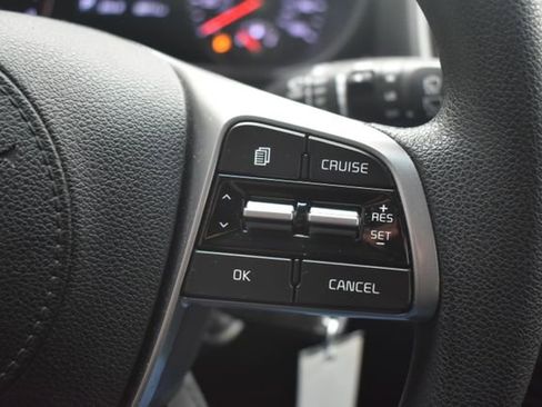 Used 2019 Kia Sorento LX image 21