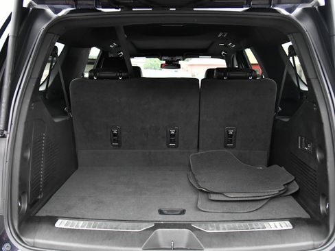 Used 2023 GMC Yukon XL Denali image 49