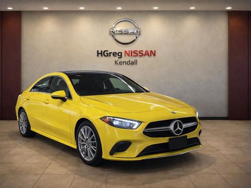 Used 2020 Mercedes-Benz CLA 250 image 3