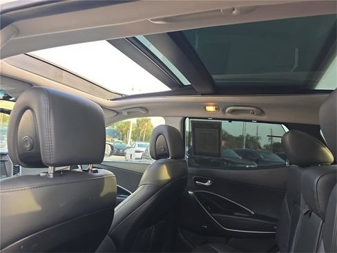 Used 2018 Hyundai Santa Fe Sport image 29