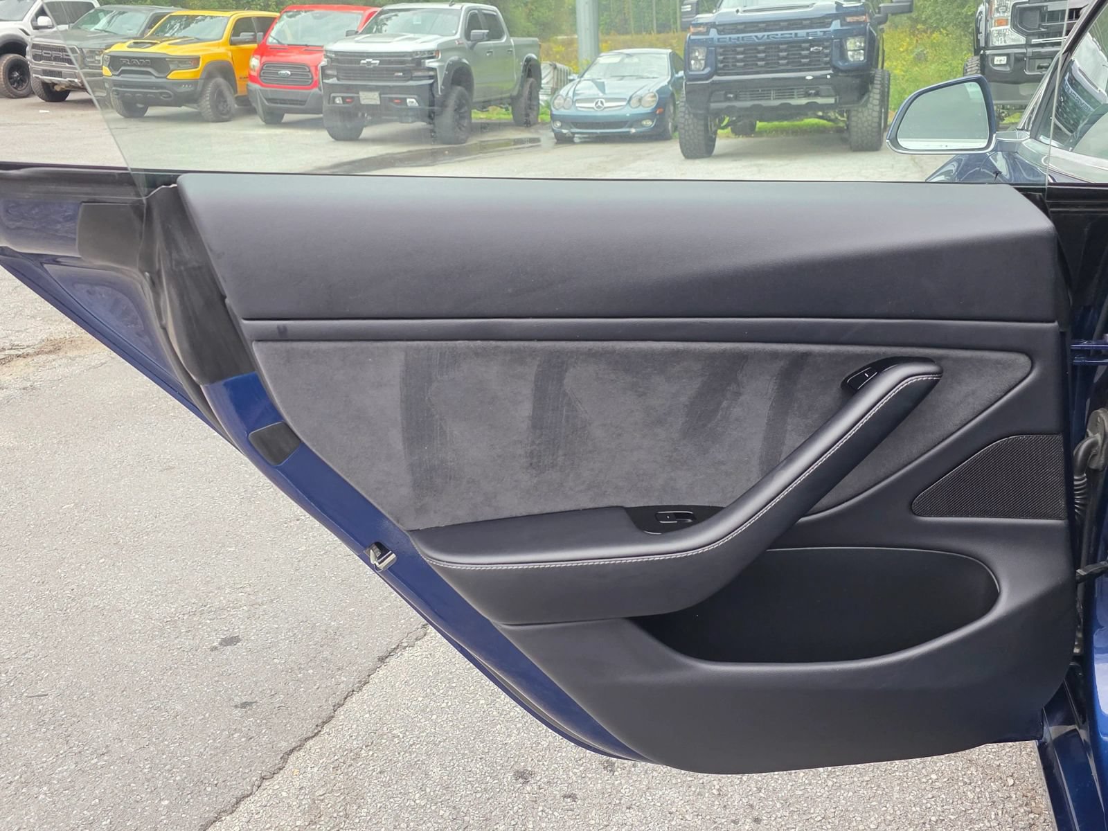 Used 2018 Tesla Model 3 Long Range RWD image 23