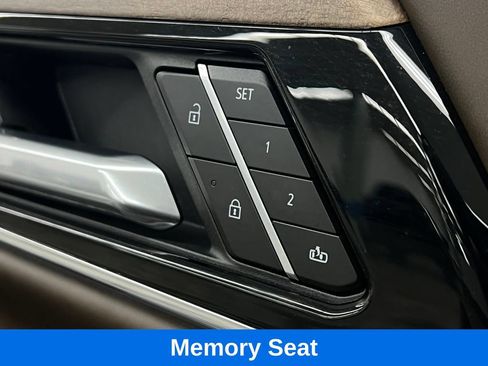 Used 2025 GMC Yukon Denali Ultimate AWD/4WD image 18