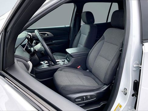 Used 2023 Chevrolet Traverse LT w/ Midnight/Sport Edition image 26