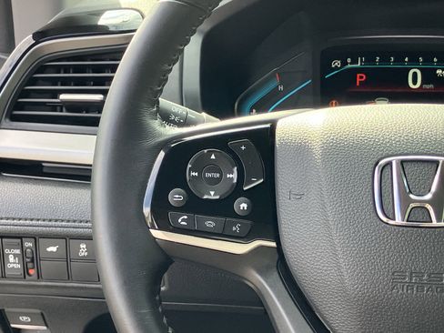 Certified 2024 Honda Odyssey Touring image 21