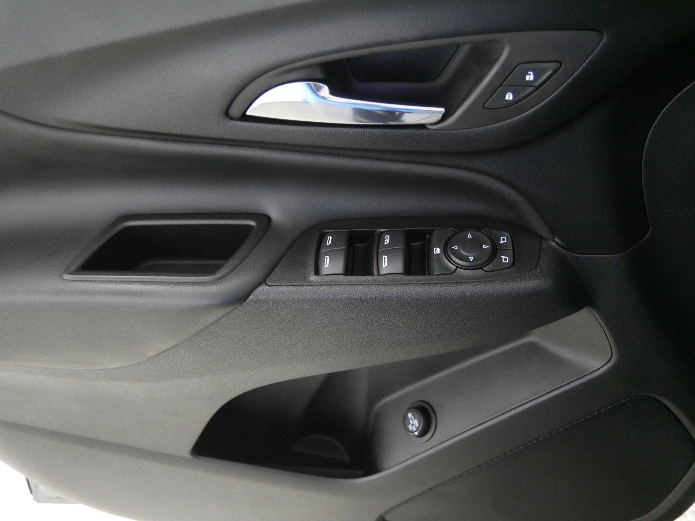 Used 2023 Chevrolet Equinox LT AWD/4WD image 19