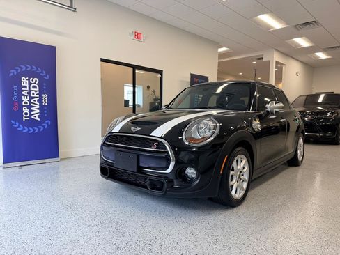 Used 2016 MINI Cooper S FWD image 3