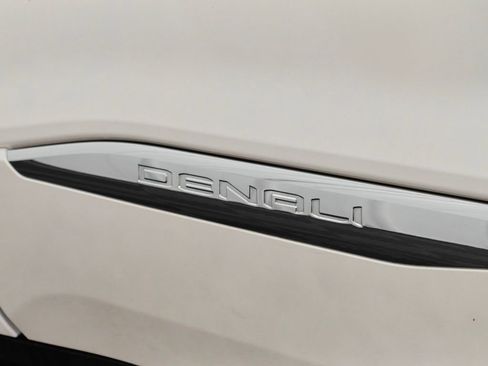 Used 2021 GMC Acadia Denali w/ Denali Ultimate Package AWD/4WD image 70