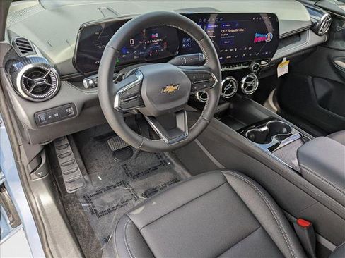 New 2025 Chevrolet Blazer EV LT image 3