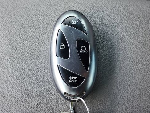 Used 2025 Hyundai Elantra Sport FWD image 32