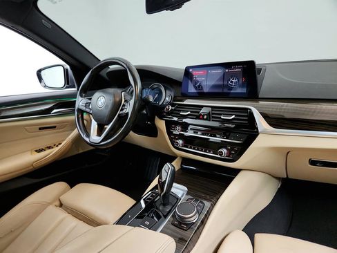 Used 2019 BMW 530i w/ Convenience Package image 26