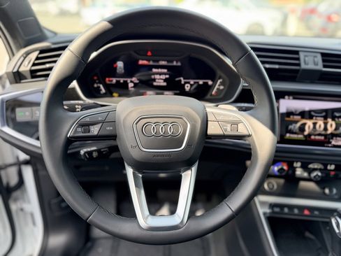 Certified 2024 Audi Q3 2.0T Premium Plus image 29