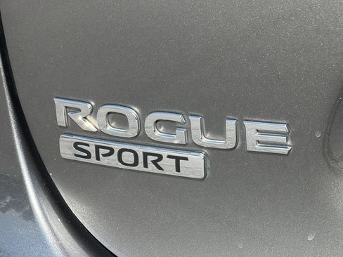 Used 2021 Nissan Rogue Sport S FWD image 19