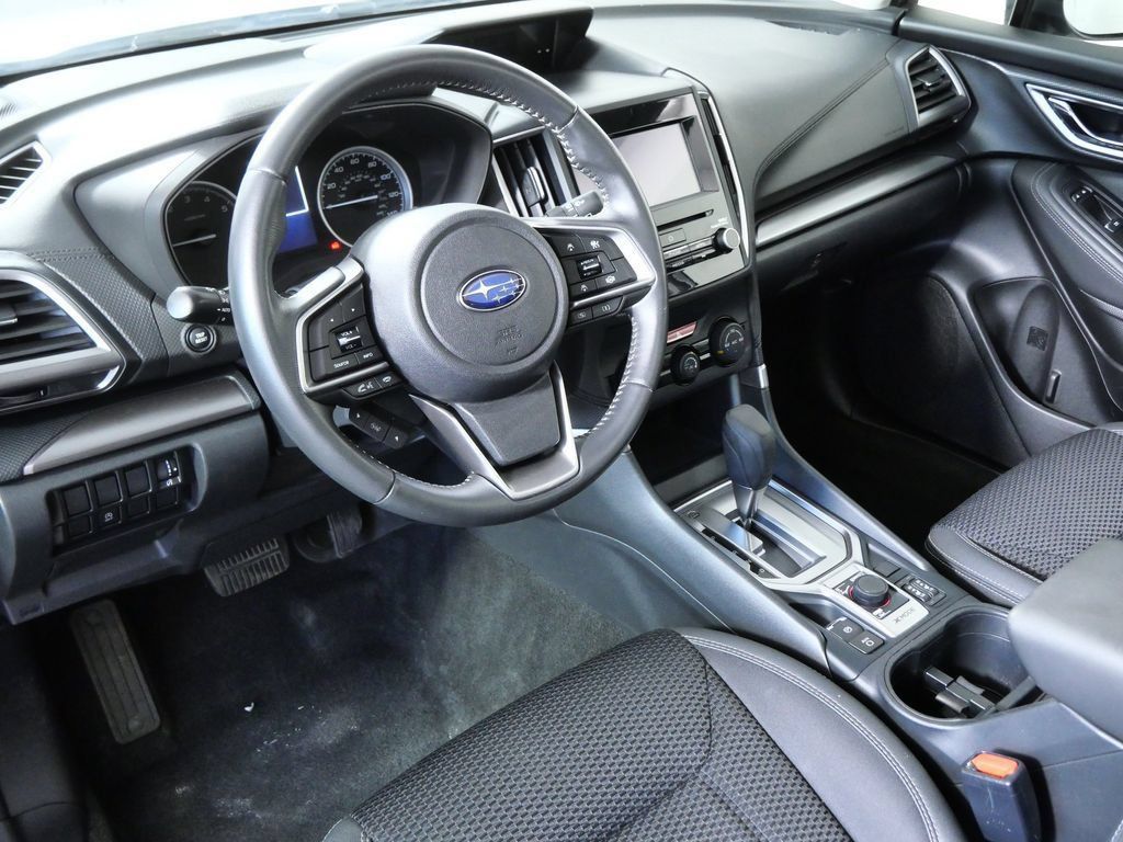 Used 2020 Subaru Forester Premium AWD/4WD image 3