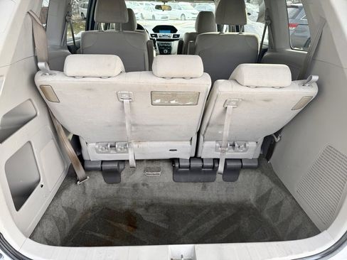 Used 2011 Honda Odyssey LX image 9