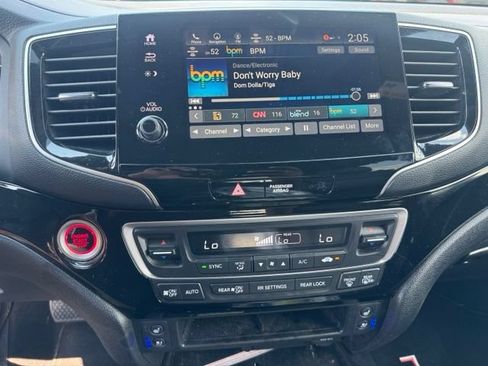 Used 2025 Honda Passport Black Edition image 16