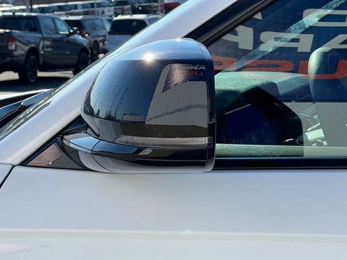 Used 2025 Jeep Grand Cherokee Altitude image 37