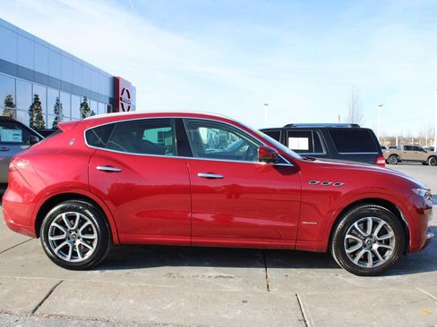 Used 2020 Maserati Levante S GranLusso image 6