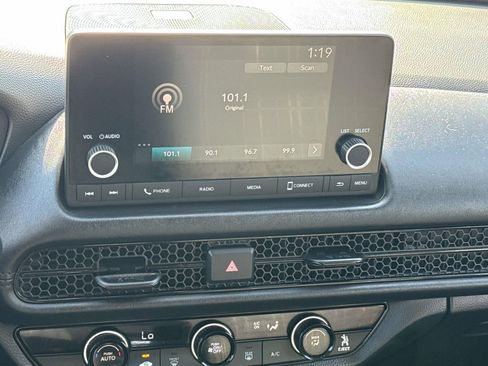 Used 2025 Honda HR-V LX image 15