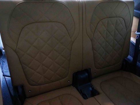 Used 2025 BMW X7 xDrive40i w/ M Sport Package image 39