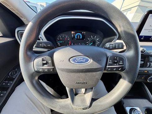 Certified 2022 Ford Escape SE image 11