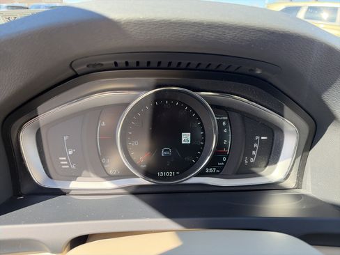 Used 2015 Volvo S60 T5 Platinum image 37