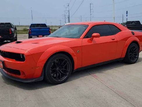 Used 2021 Dodge Challenger R/T Scat Pack RWD image 4