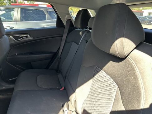 Used 2023 Kia Sportage LX image 16