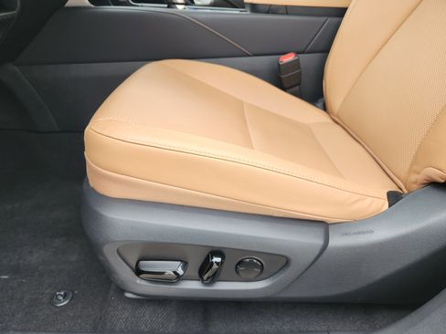 Certified 2025 Lexus RX 350 Premium image 28