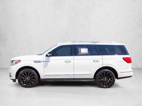 Used 2020 Lincoln Navigator Reserve AWD/4WD image 8