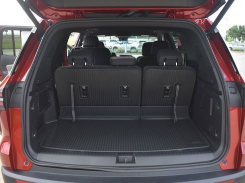 New 2026 Chevrolet Traverse LT w/ Driver Confidence Package FWD image 18