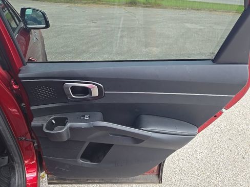 Used 2022 Kia Sorento LX FWD image 20