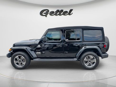 Used 2023 Jeep Wrangler Unlimited Sahara AWD/4WD image 8