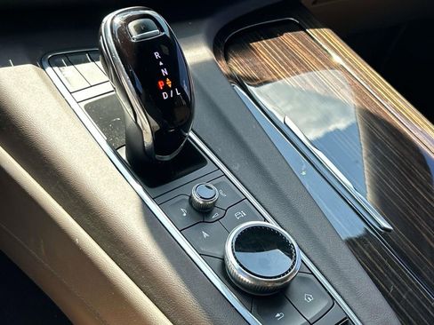 Used 2021 Cadillac Escalade Sport w/ Driver Assist Tech Package AWD/4WD image 39