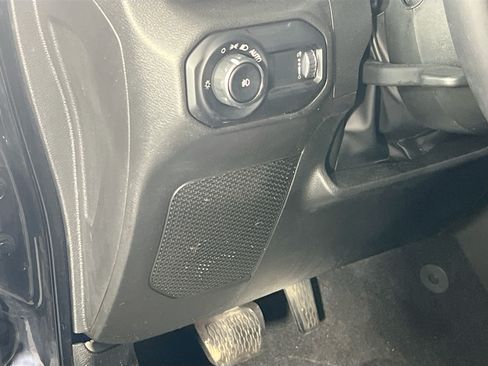 Used 2023 Jeep Wrangler Sport AWD/4WD image 10