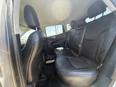 Used 2019 Jeep Compass Latitude w/ Safety & Security Group AWD/4WD image 7