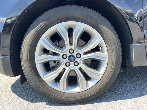Used 2019 Ford Edge Titanium w/ Equipment Group 301A FWD image 12