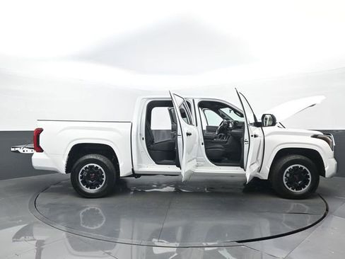 Used 2026 Toyota Tundra SR AWD/4WD image 32