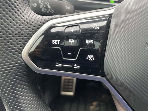 Used 2024 Volkswagen Tiguan SE R-Line w/ MDO Package, Three-Row image 33