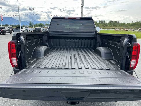 New 2025 GMC Sierra 2500 SLE image 14