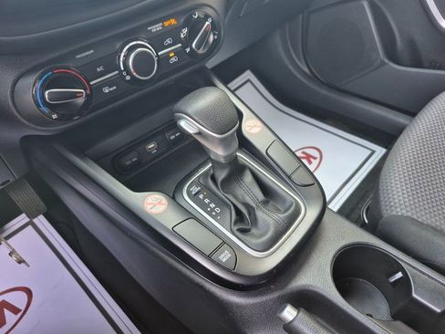 Used 2024 Kia Soul LX w/ Option Group 015 image 18