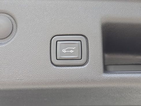 Used 2024 Chevrolet Equinox LT AWD/4WD image 12