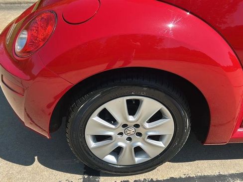Used 2008 Volkswagen Beetle S FWD image 6