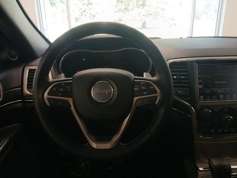Used 2017 Jeep Grand Cherokee Limited AWD/4WD image 19