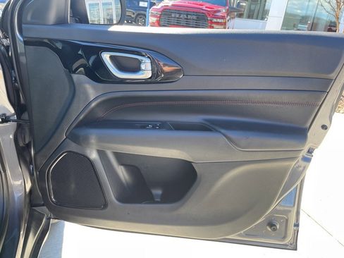 Used 2024 Jeep Compass Trailhawk image 27