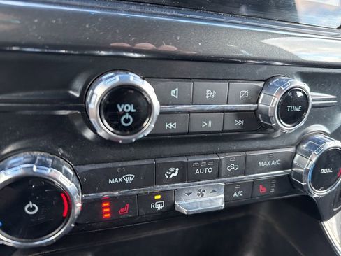 Used 2022 Ford F150 XLT w/ Equipment Group 302A High image 17