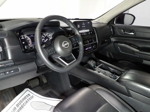 Used 2022 Nissan Pathfinder SL w/ SL Premium Package image 15