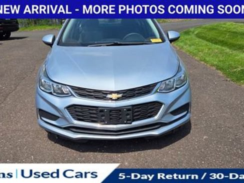 Used 2018 Chevrolet Cruze LS w/ LS Fleet Convenience Package image 2